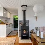 Lilie - 150m From The Sea By Interhome Nyaraló