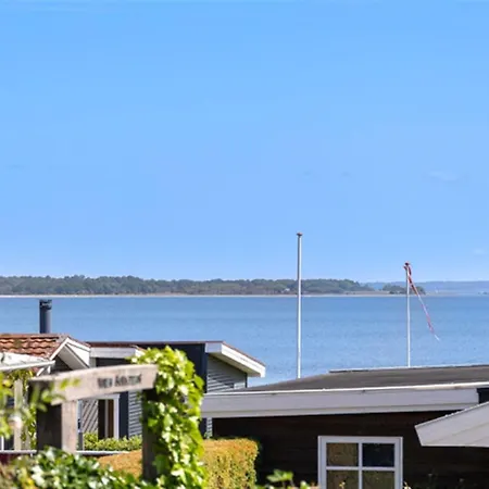 Lilie - 150m From The Sea By Interhome Store Anslet